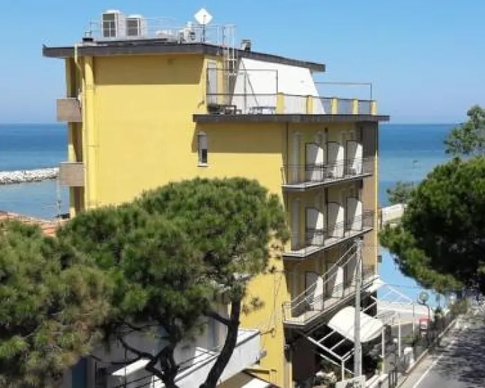 Hotel Crosal Rimini