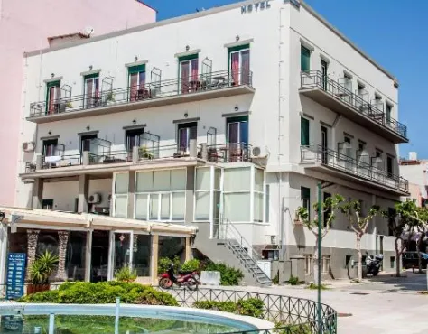 Hotel Plaza Lutraki