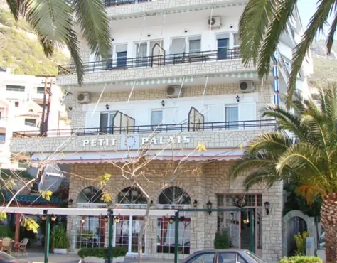 Hotel Petit Palais Lutraki