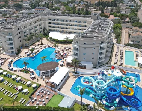 Sunrise Oasis Hotel & Waterpark Protaras